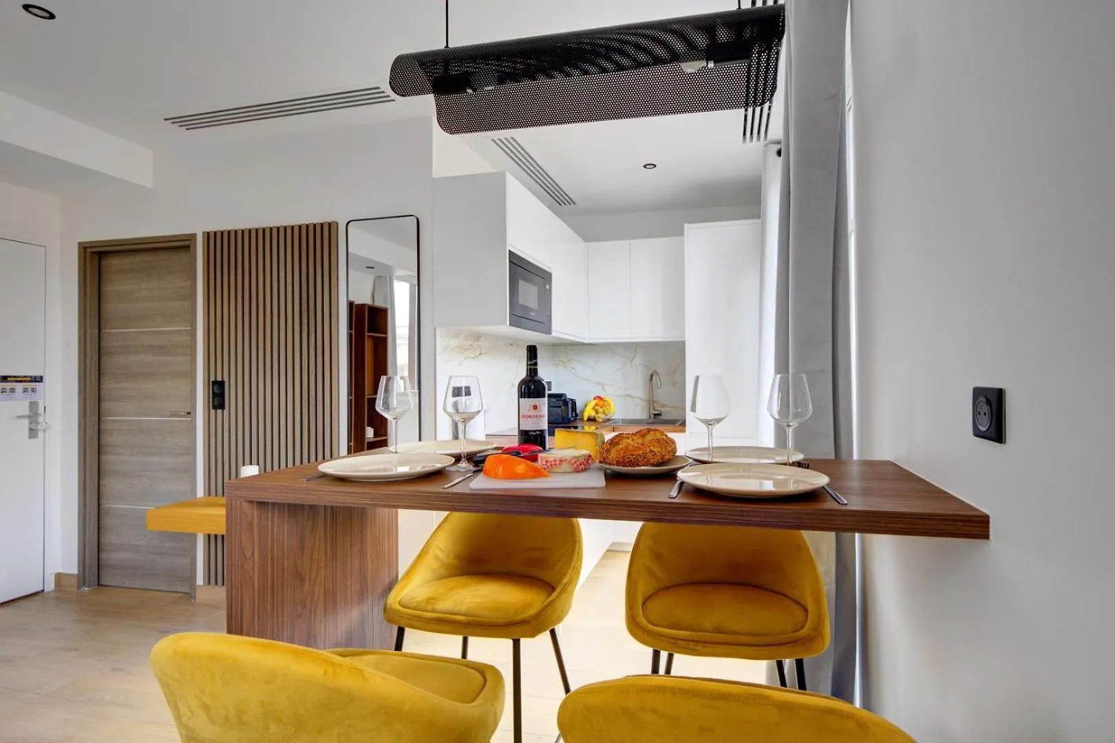 Bluestay 294 - Superbe Appartement A Paris 17 0*,